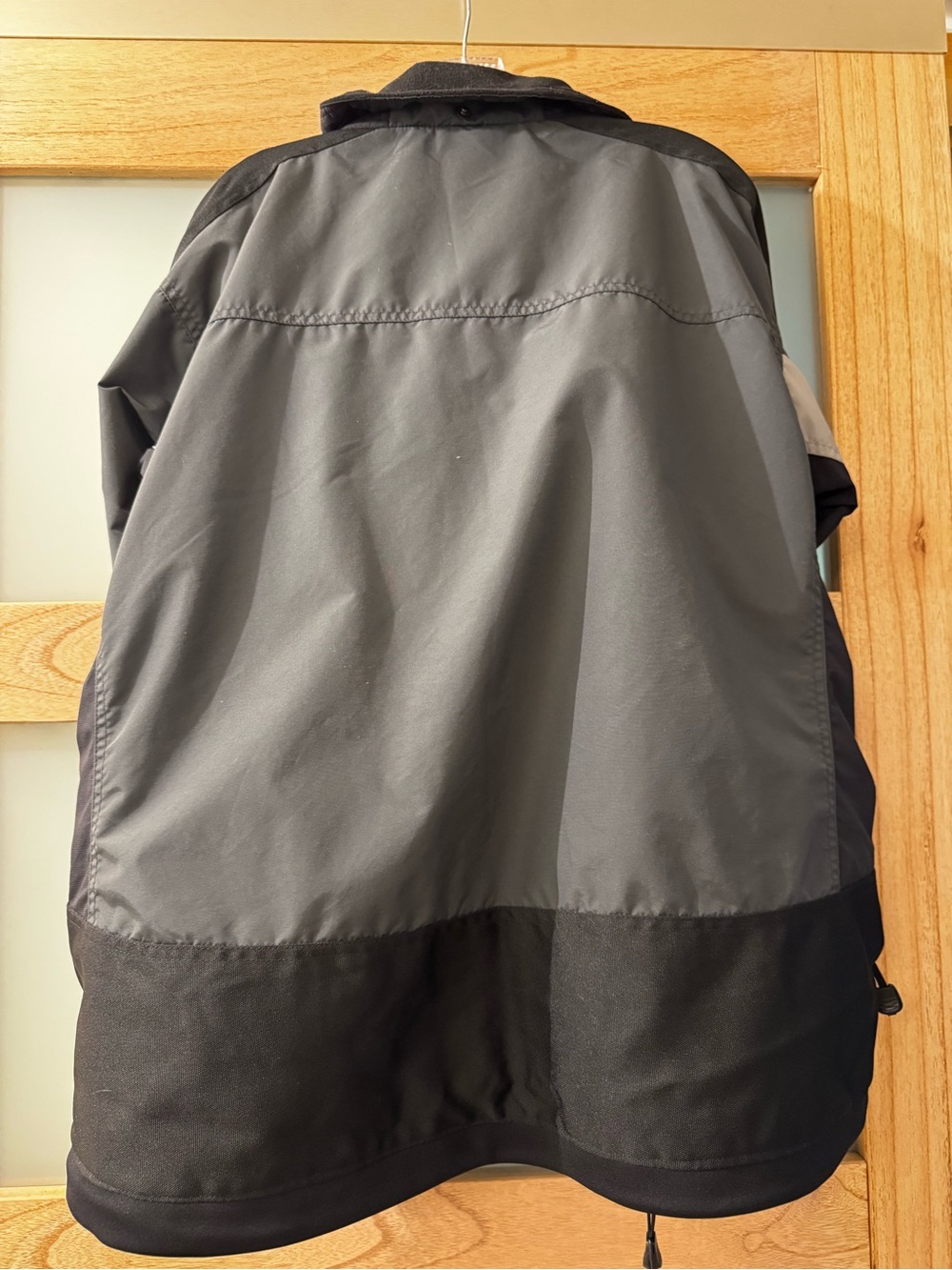 Columbia Gray and Black Ski Jacket - Picture 2 of 4